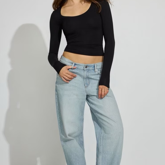 NWT Brand new Garage Smooth Scoop longsleeve XXS - Picture 2 of 3